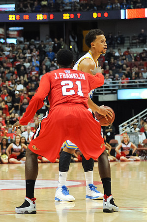 120112_HONDA_CENTER_0144