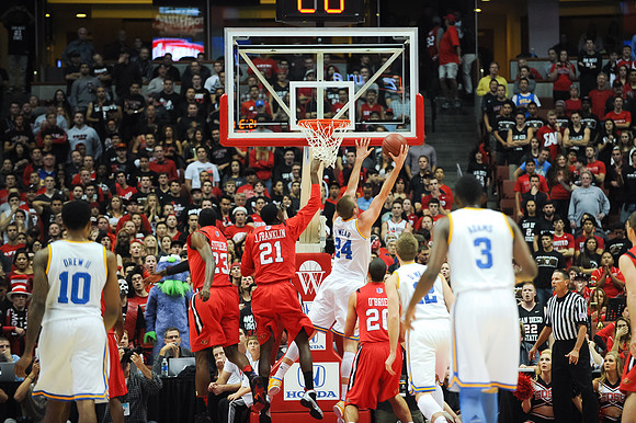 120112_HONDA_CENTER_0088