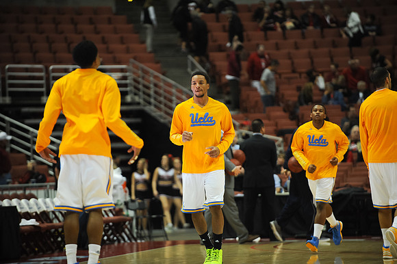 120112_HONDA_CENTER_0021