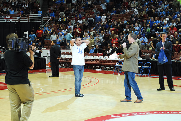 120112_HONDA_CENTER_0219