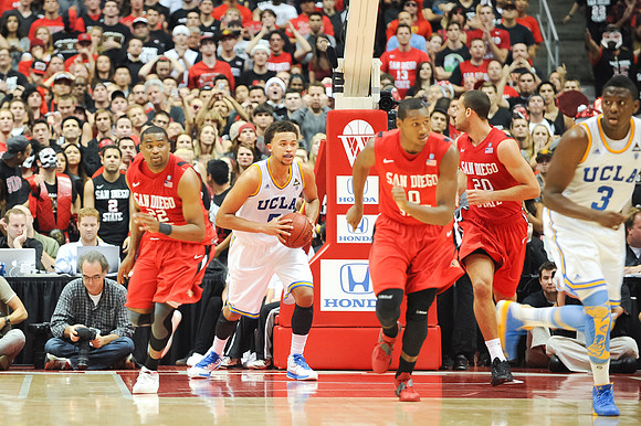 120112_HONDA_CENTER_0158