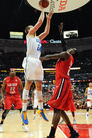 120112_HONDA_CENTER_0251