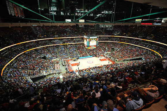 120112_HONDA_CENTER_0258
