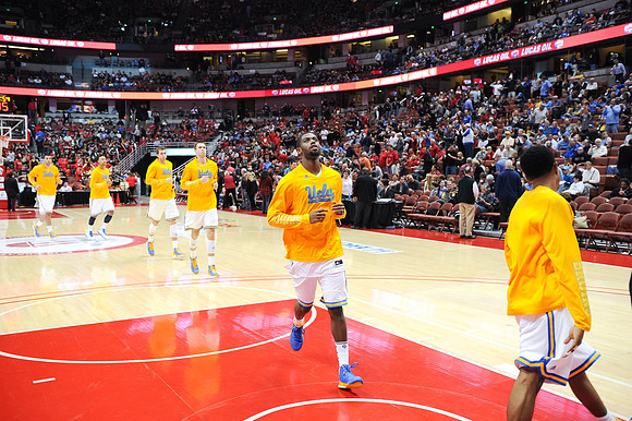 120112_HONDA_CENTER_0241