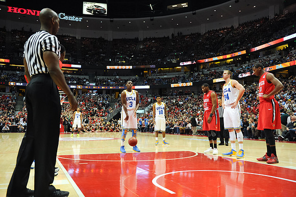 120112_HONDA_CENTER_0254