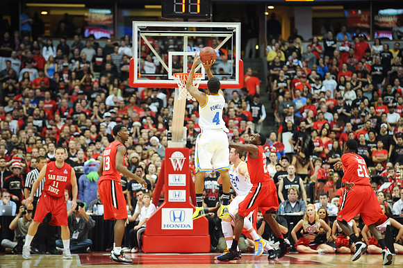 120112_HONDA_CENTER_0132