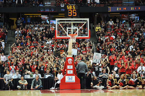 120112_HONDA_CENTER_0170