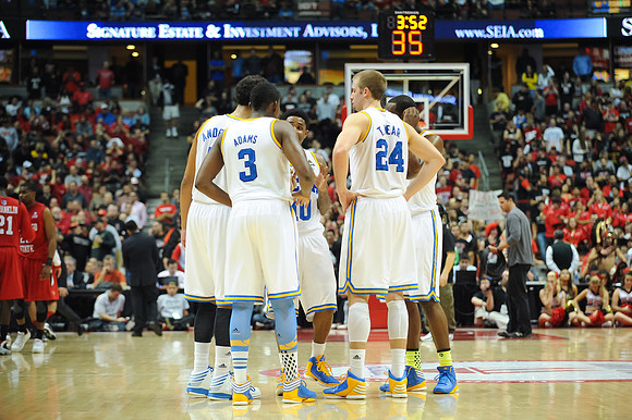 120112_HONDA_CENTER_0154