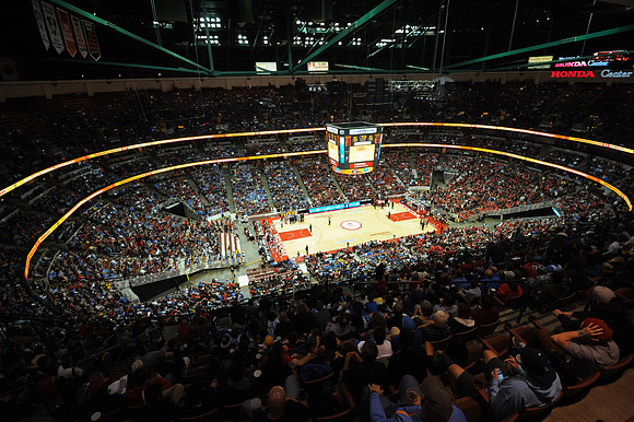 120112_HONDA_CENTER_0260