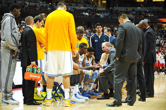 120112_HONDA_CENTER_0075