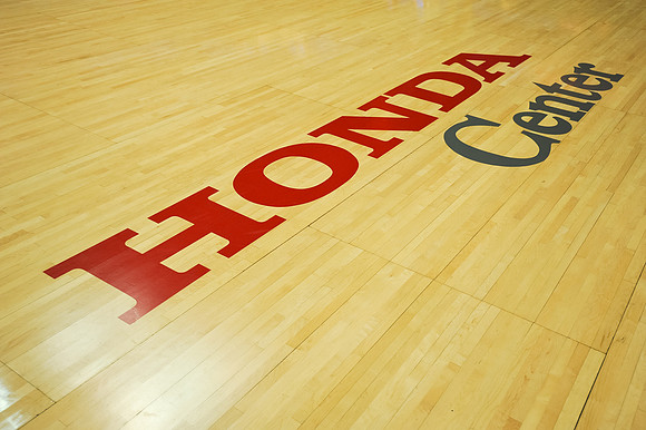 120112_HONDA_CENTER_0014