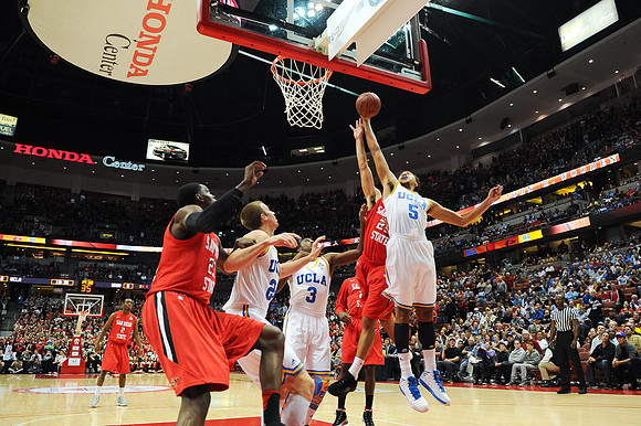 120112_HONDA_CENTER_0082