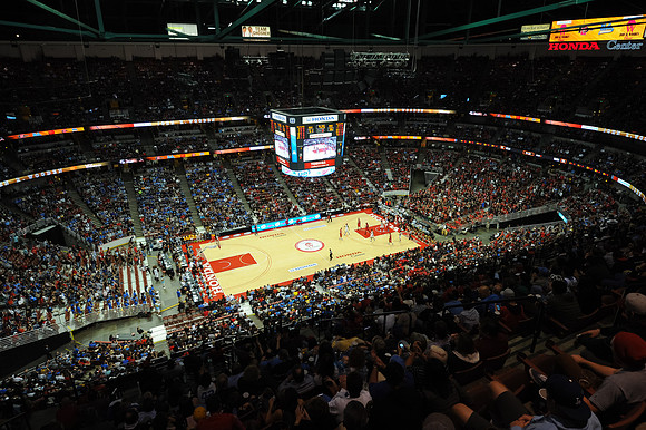 120112_HONDA_CENTER_0266