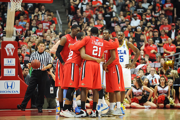 120112_HONDA_CENTER_0163