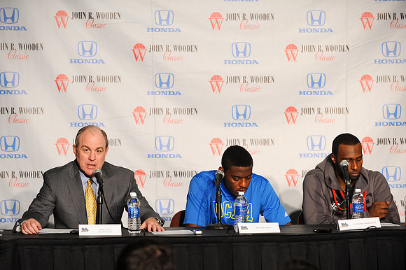 120112_HONDA_CENTER_0301