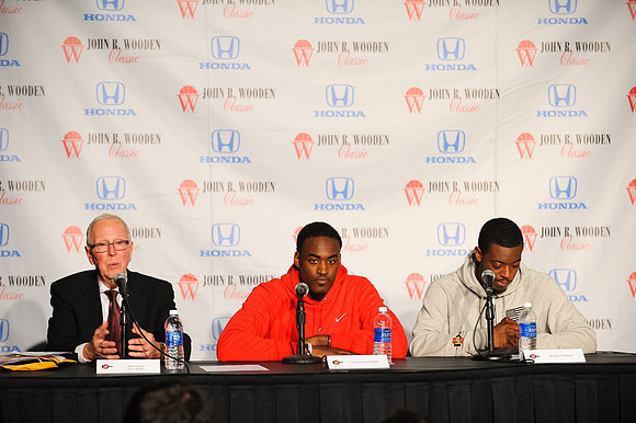 120112_HONDA_CENTER_0315