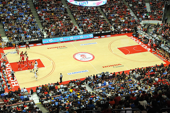 120112_HONDA_CENTER_0261