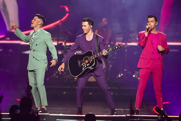 100619_HONDA_CENTER_0177