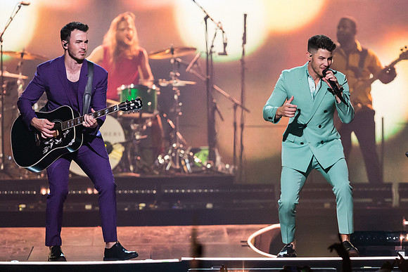 100619_HONDA_CENTER_0193