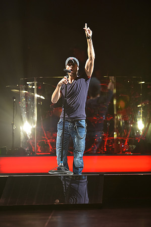 081112_HONDA_CENTER_0035
