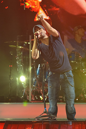 081112_HONDA_CENTER_0037
