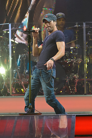 081112_HONDA_CENTER_0048