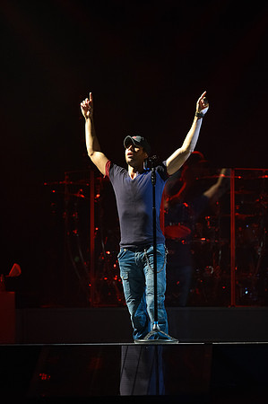 081112_HONDA_CENTER_0027