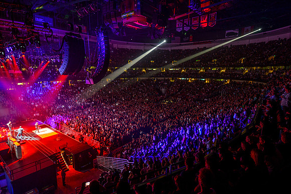 061212_HONDA_CENTER_0226