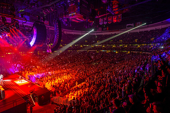 061212_HONDA_CENTER_0227