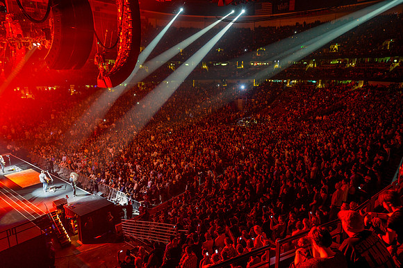 061212_HONDA_CENTER_0241