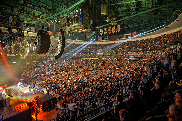 061212_HONDA_CENTER_0233