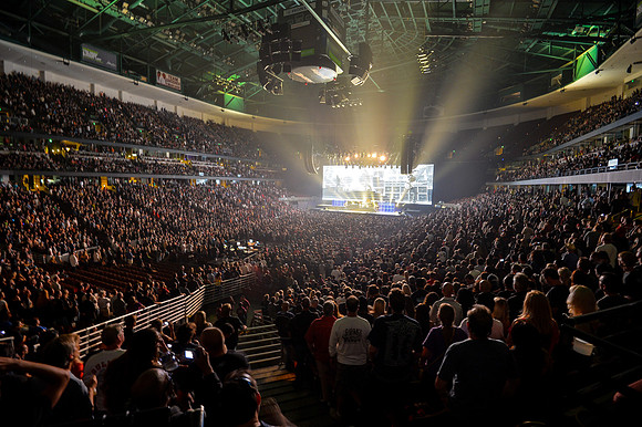 061212_HONDA_CENTER_0212