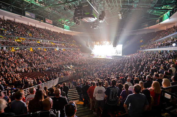 061212_HONDA_CENTER_0211
