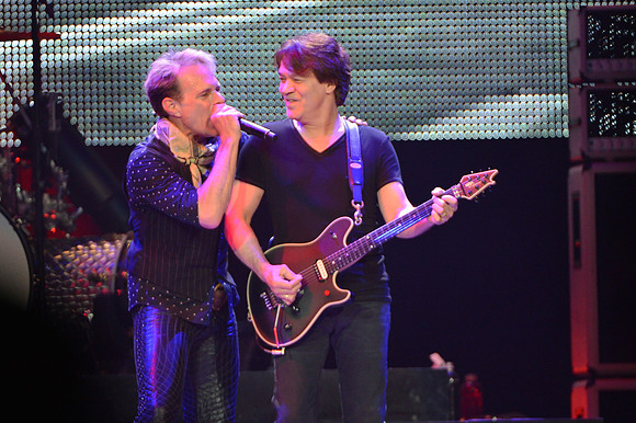 061212_HONDA_CENTER_0154