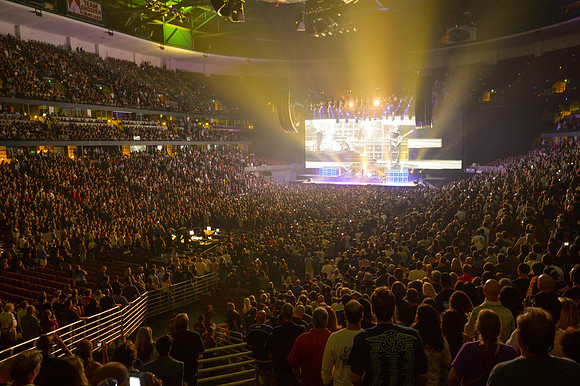 061212_HONDA_CENTER_0214