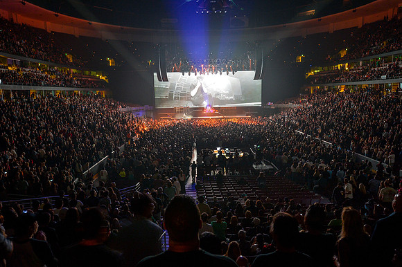 061212_HONDA_CENTER_0218