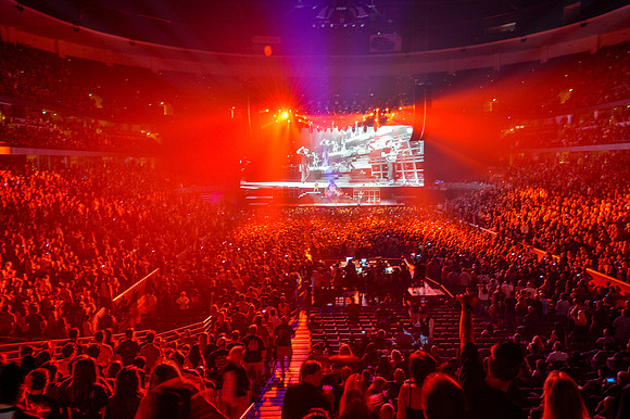 061212_HONDA_CENTER_0219