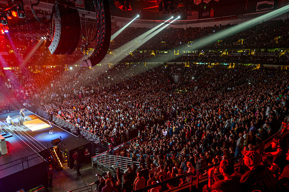 061212_HONDA_CENTER_0242