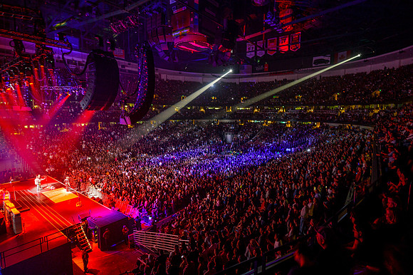 061212_HONDA_CENTER_0228