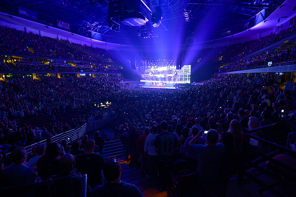 061212_HONDA_CENTER_0216