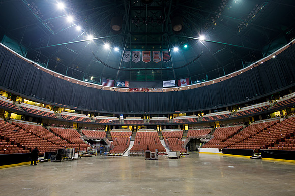 111412_HONDA_CENTER_9021