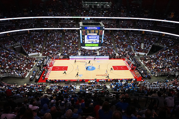 010512_HONDA_CENTER_0052
