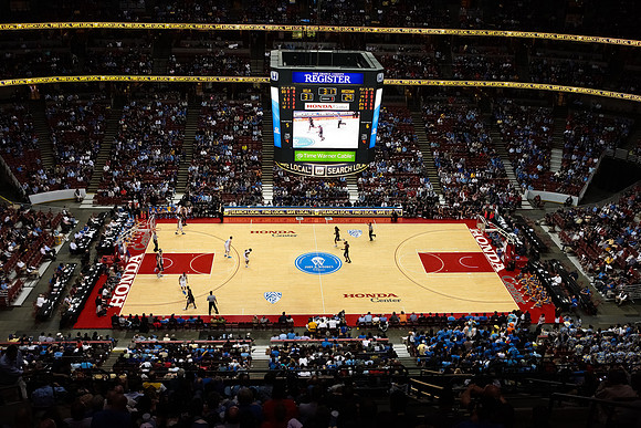 010512_HONDA_CENTER_0043