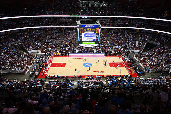 010512_HONDA_CENTER_0053
