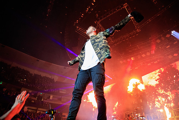 110219_HONDA_CENTER_0177