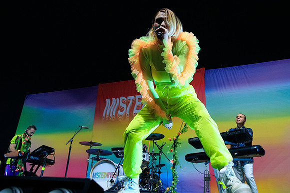 110219_HONDA_CENTER_0054