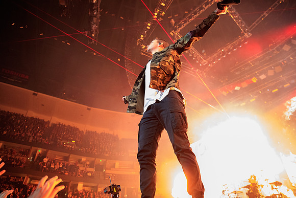 110219_HONDA_CENTER_0175
