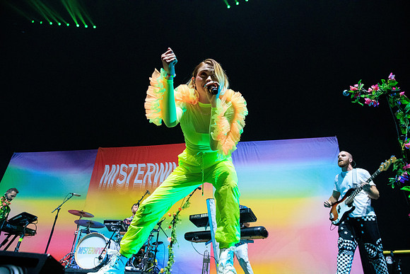 110219_HONDA_CENTER_0057