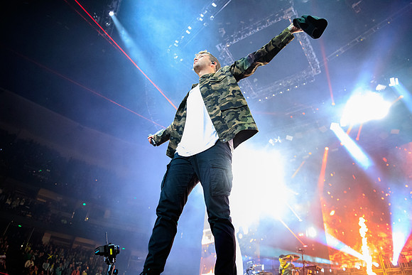 110219_HONDA_CENTER_0179