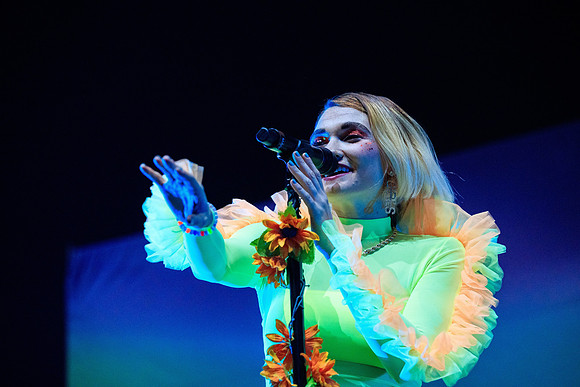 110219_HONDA_CENTER_0007